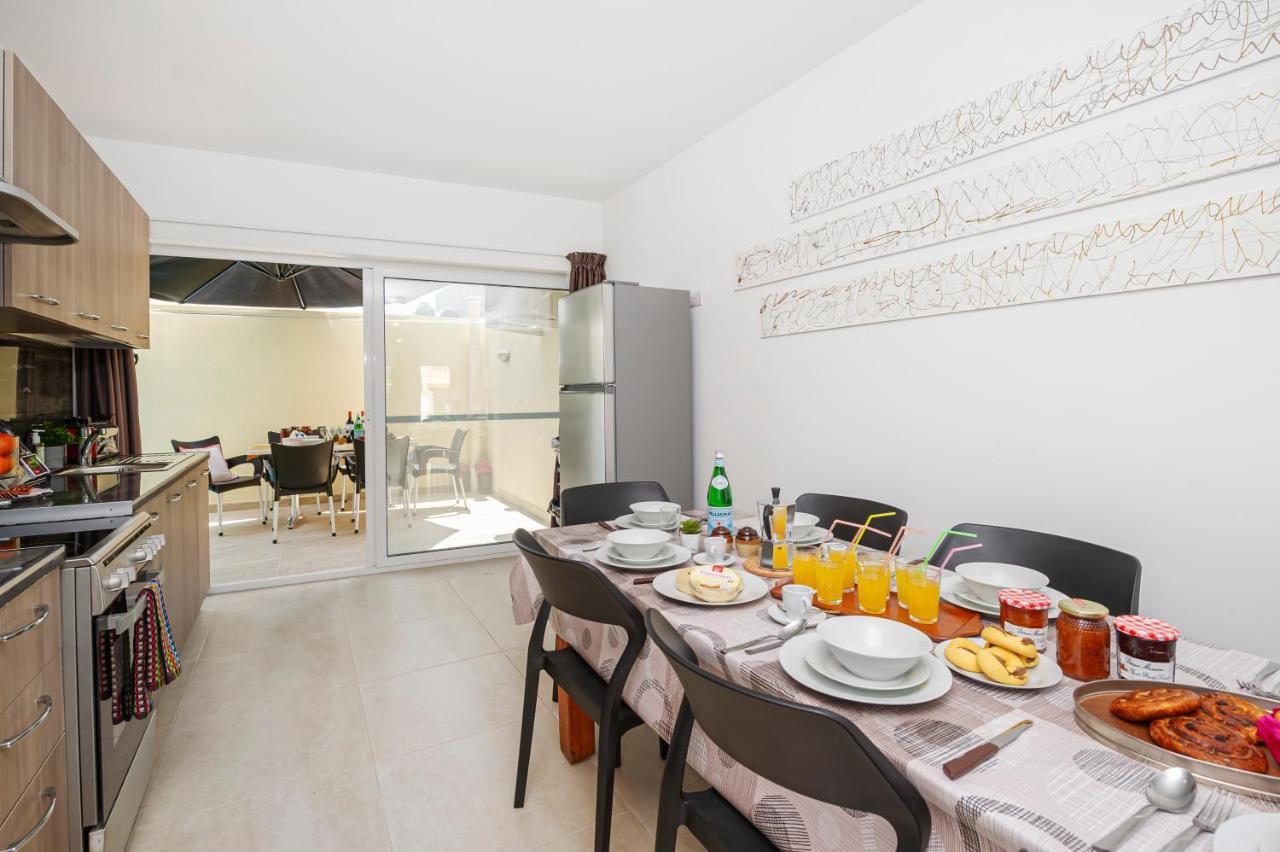Summer Breeze 3 Bedroom Family Maisonette With Sunny Terrace In Mellieha - By Getawaysmalta Extérieur photo