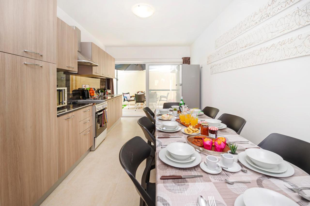 Summer Breeze 3 Bedroom Family Maisonette With Sunny Terrace In Mellieha - By Getawaysmalta Extérieur photo