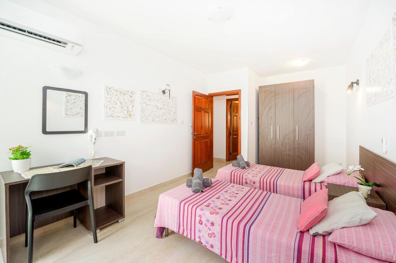 Summer Breeze 3 Bedroom Family Maisonette With Sunny Terrace In Mellieha - By Getawaysmalta Extérieur photo
